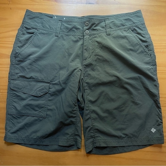 Columbia Pants - Columbia Nylon Adjustable Waist Hiking Shorts sz 4